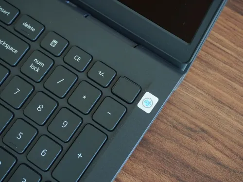 Dell 15 DC15250 | Core i7-1355U | RAM 16GB | SSD 1TB | 15.6 inch FHD (1920x1080) Touch | Carbon Black | New Fullbox